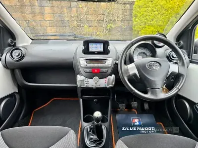 Used Toyota Aygo Style 2014 White Hatchback