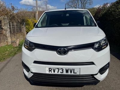 Used Toyota Proace Design 2023 White MPV
