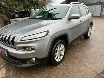 Begagnad Jeep Cherokee