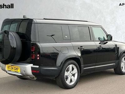 Used Land Rover Defender HSE 300 HP (220 kW) 2024 Metallic  santorini black SUV