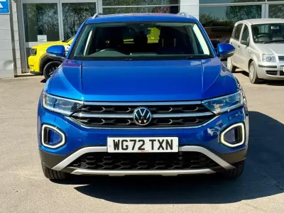 Używany VW T-Roc Style 148 KM (108 kW) 2023 Niebieski SUV