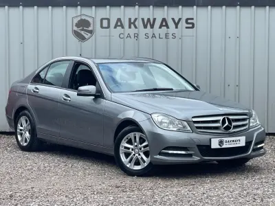 Używany Mercedes C220 Executive 170 KM (125 kW) 2014 Srebrny Sedan/Limuzyna