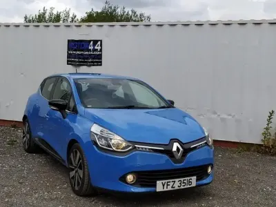 Used Renault Clio Dynamique 90 HP (66 kW) 2015 Blue Hatchback