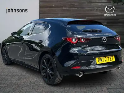 Begagnad Mazda 3 Inclusive 183 HK (134 kW) 2023 Svart Halvkombi