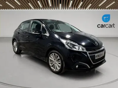 Used Peugeot 208 Signature Sky 82 HP (60 kW) 2018 Black Hatchback