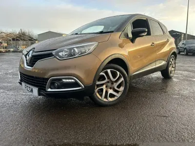 Used Renault Captur Iconic 110 HP (80 kW) 2016 Brown/black SUV