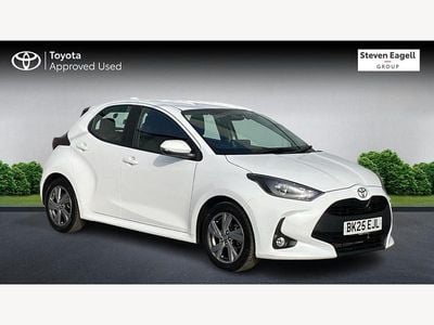 Used Toyota Yaris Hybrid 116 HP (85 kW) 2025 White Hatchback