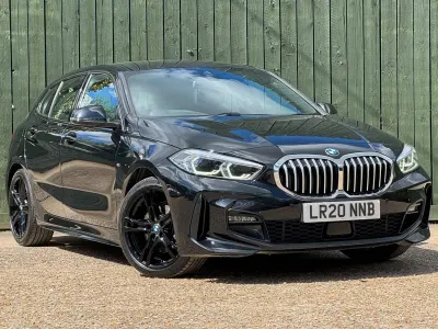 Begagnad BMW 118 M Sport 2020 Svart Halvkombi