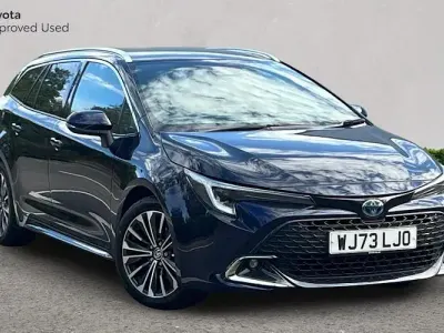 Used Toyota Corolla Design 140 HP (102 kW) 2023 Blue Estate