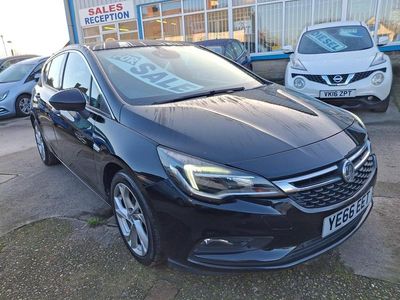 Used Vauxhall Astra SRi 150 HP (110 kW) 2016 Black Hatchback