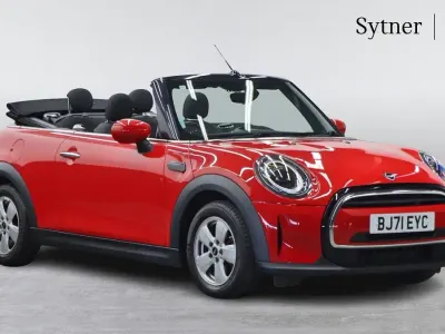 Używany Mini Cooper Classic 134 KM (98 kW) 2021 Czerwony Hatchback