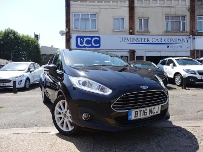Used Ford Fiesta Titanium 100 HP (73 kW) 2016 Black Hatchback