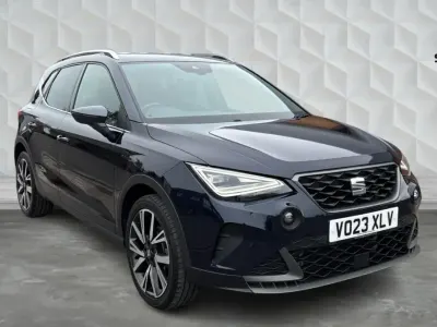 Begagnad Seat Arona FR 108 HK (79 kW) 2023 Blå SUV
