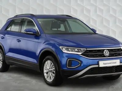 Used VW T-Roc Life 150 HP (110 kW) 2023 Blue SUV