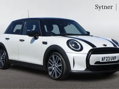 Used Mini Cooper Exclusive 134 HP (98 kW) 2023 White Hatchback