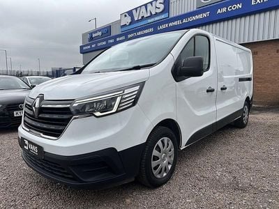 Used Renault Trafic Business 128 HP (94 kW) 2022 White MPV