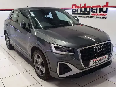 Begagnad Audi Q2 S-Line 2022 Grå SUV