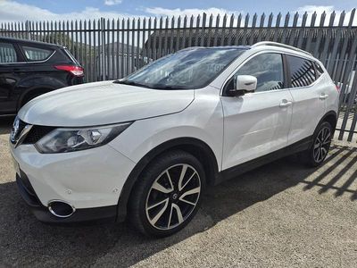 Used Nissan Qashqai Tekna 110 HP (80 kW) 2015 White SUV