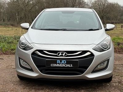 Used Hyundai i30 Active 100 HP (73 kW) 2013 Silver Hatchback
