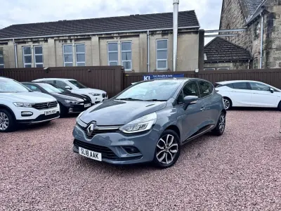 Usado Renault Clio IV Urban 90 CV (66 kW) 2018 Gris Utilitario