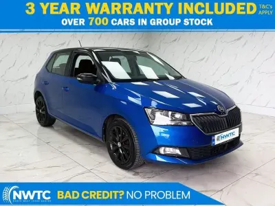 Usado Skoda Fabia Colour Edition 75 HP (55 kW) 2018 Azul Citadino
