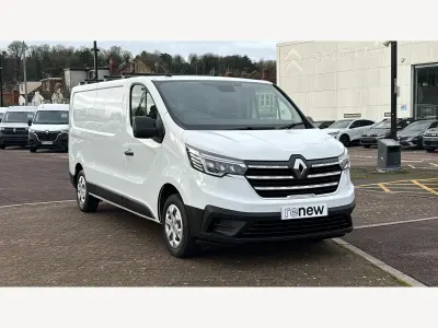 Used Renault Trafic Business 130 HP (95 kW) 2023 Solid  glacier white MPV