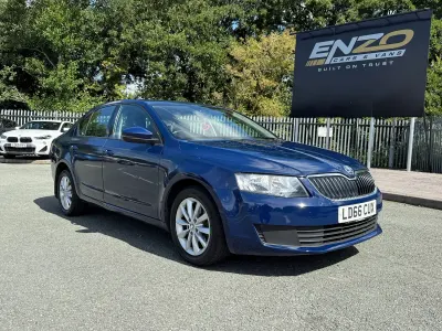Used Skoda Octavia 110 HP (80 kW) 2016 Blue Estate