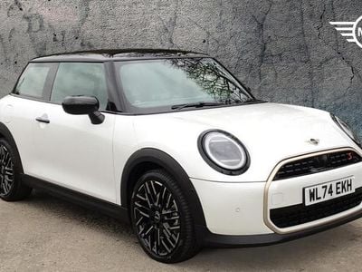 White Used 2025 Mini Cooper S Hatch Hatchback | £26,750 (Fair price)