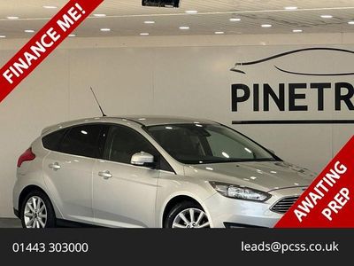 Gebraucht Ford Focus Titanium 115 PS (84 kW) 2014 Silber Kleinwagen