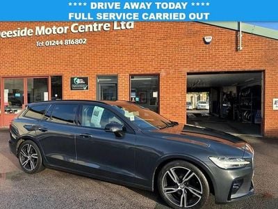 Usado Volvo V60 R-Design 150 HP (110 kW) 2019 Cinzento Carrinha