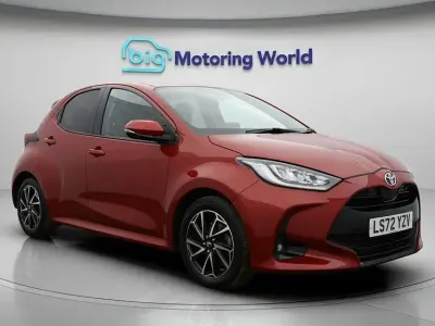 Used Toyota Yaris Hybrid Design 116 HP (85 kW) 2023 Red Hatchback