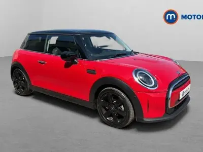 Used Mini Cooper Classic 136 HP (100 kW) 2022 Red Hatchback