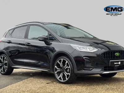 Begagnad Ford Fiesta Active X 100 HK (73 kW) 2023 Svart Halvkombi
