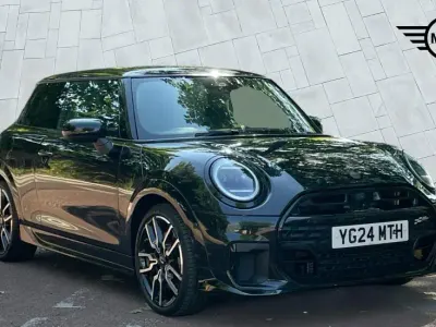 Used Mini Cooper Hatch 154 HP (113 kW) 2024 Black Hatchback