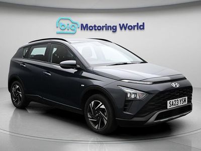 Używany Hyundai Bayon SE 101 KM (74 kW) 2023 Szary SUV