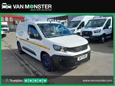 Second-hand Peugeot Partner Premium 2022 Alb Monovolum