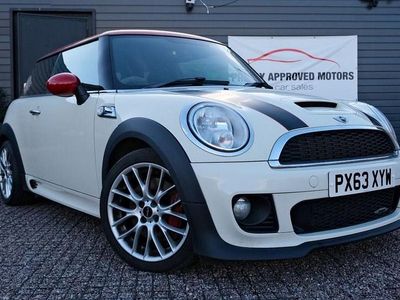 Used Mini John Cooper Works Hatch 211 HP (155 kW) 2014 White Hatchback