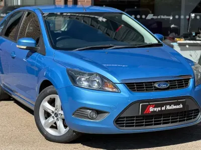 Used Ford Focus Zetec 110 HP (80 kW) 2010 Blue Hatchback