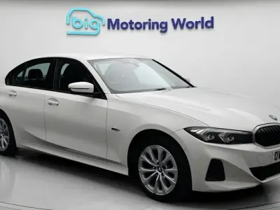 Used BMW 330e Sport Line 292 HP (214 kW) 2023 White Sedan