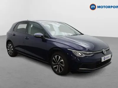 Używany VW Golf VIII Active 131 KM (96 kW) 2021 Niebieski Hatchback