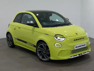Używany Abarth 500e Turismo 114 kW (155 KM) 2023 Zielony Hatchback