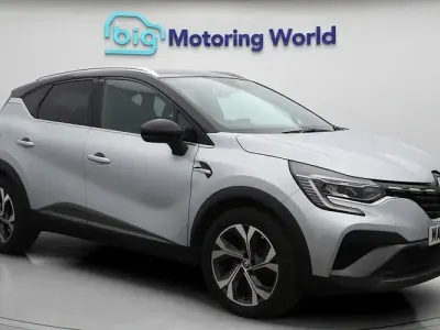 Usado Renault Captur RS Line 145 HP (106 kW) 2022 Cinzento SUV