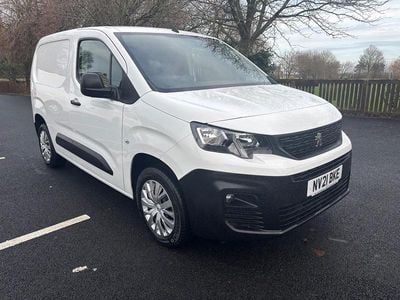 White Used 2021 Peugeot Partner MPV | £9,995 (Fair price)