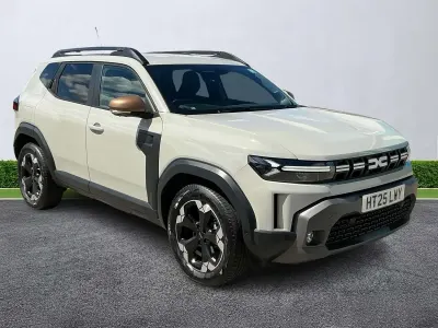 Used Dacia Duster Extreme 130 HP (95 kW) 2025 Cream Hatchback