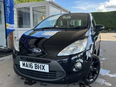 Begagnad Ford Ka Zetec 69 HK (50 kW) 2016 Svart Halvkombi