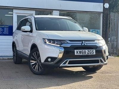 Used Mitsubishi Outlander 150 HP (110 kW) 2019 White SUV