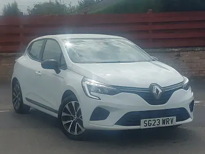 Used Renault Clio Evolution 145 HP (106 kW) 2023 White Hatchback