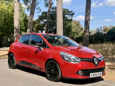 Used Renault Clio Dynamique 90 HP (66 kW) 2016 Red Hatchback