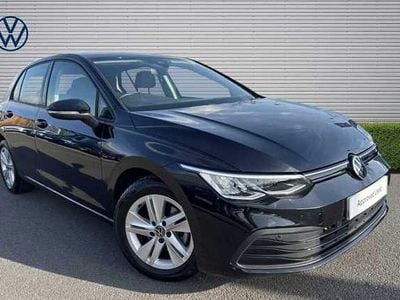 Second-hand VW Golf VIII Life 110 CP (80 kW) 2023 Negru Hatchback