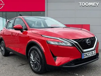 Used Nissan Qashqai Acenta Premium 140 HP (102 kW) 2023 Red SUV